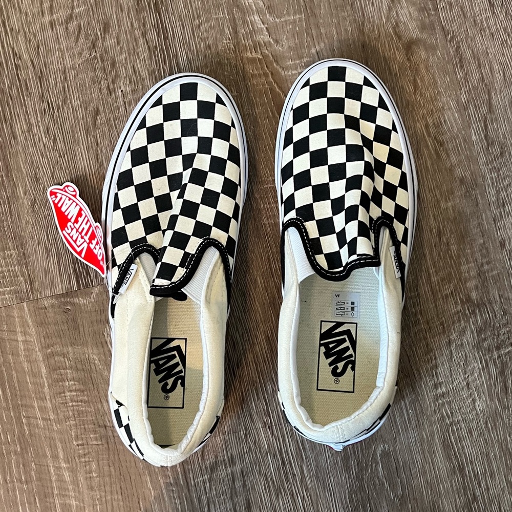 NWT Vans Checkered Slide Ons, Size 8.5